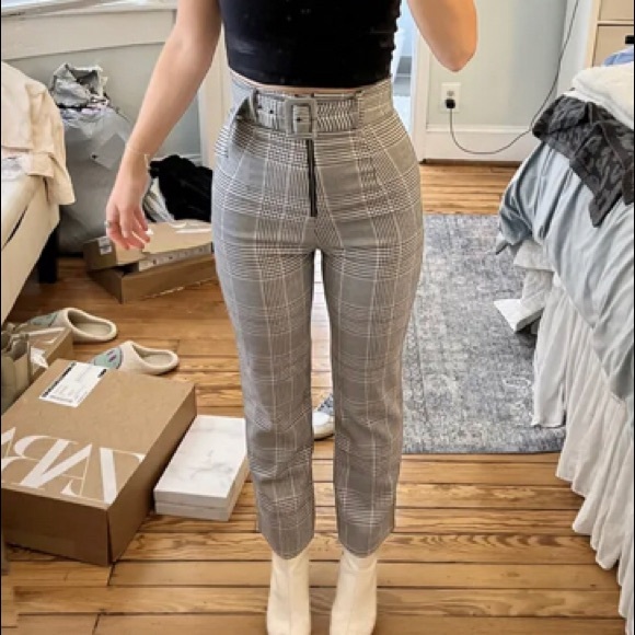 BARDOT
BELTED CHECK PANT - Picture 5 of 5